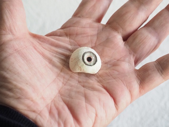 内藤瑠里　和紙の義眼 ” 石の義き眼  09 "