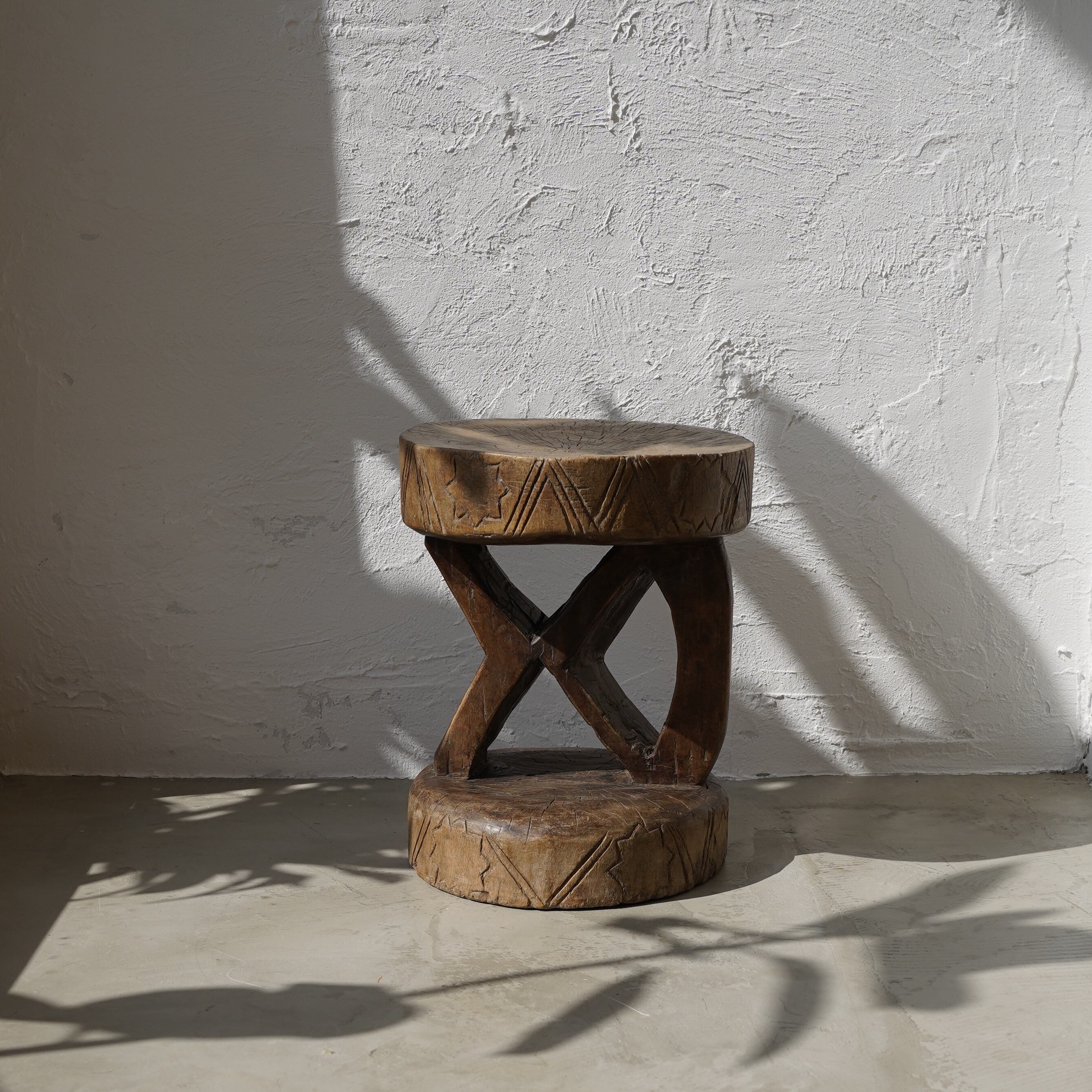 トンガ族ハンドメイドスツール