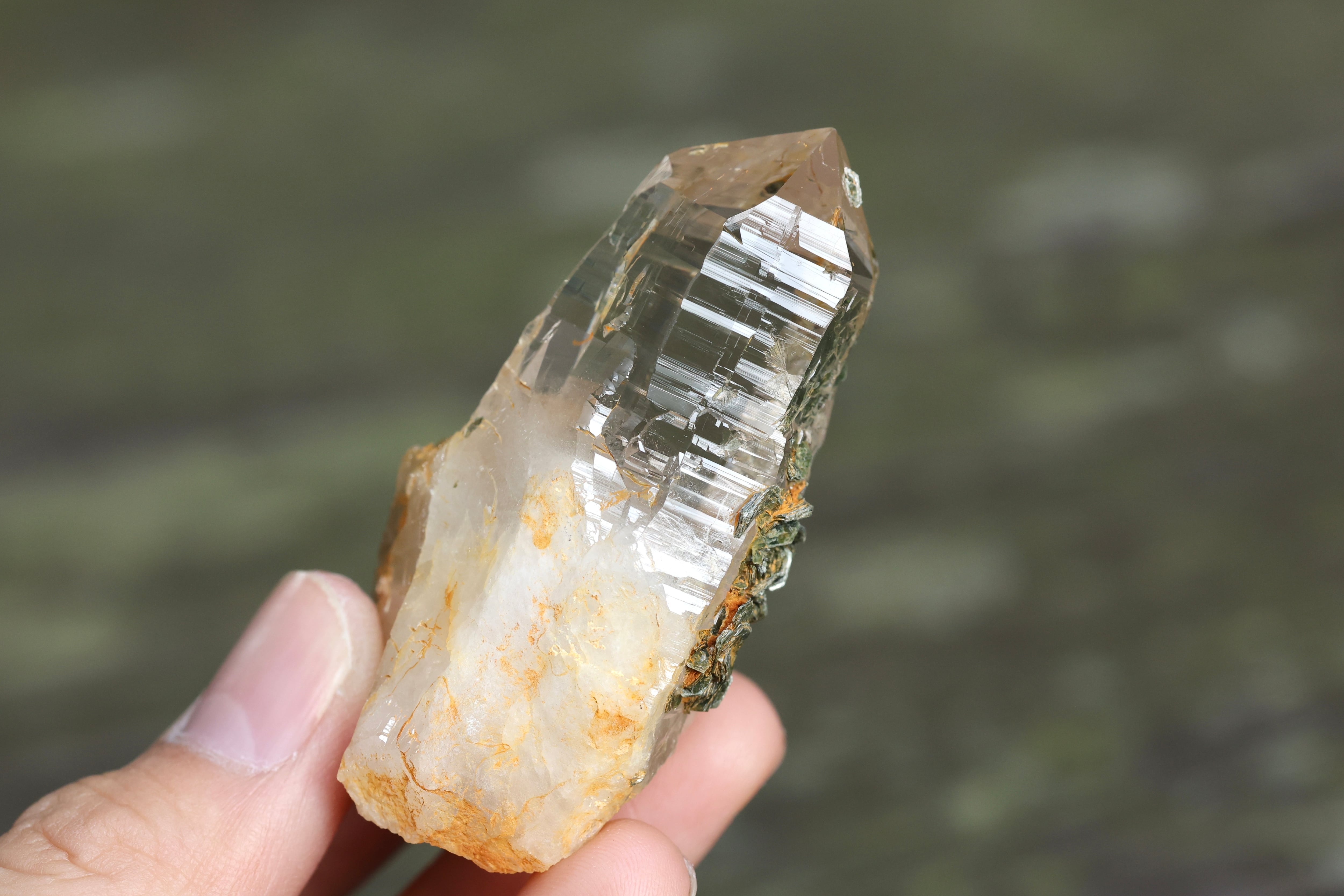 ヒマラヤ水晶 ガネーシュヒマール産 | 石垣島の夜光貝アクセサリーと