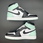 AIR JORDAN 1 RETRO HIGH IGLOO  861428-100