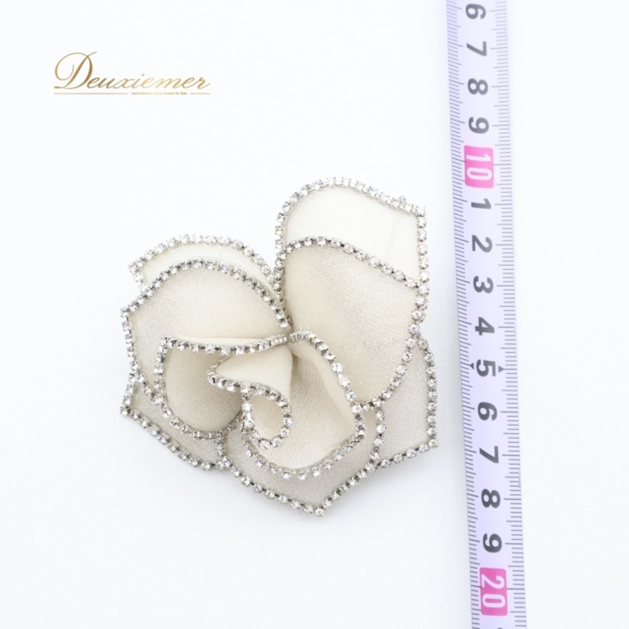 vendome boutique ヴァンドームブティック ブローチ 薔薇 花 シルバー ホワイト系 シルバー系 フォーマル 正装 ダンス パーティ 発表会 小物 飾り 装飾 アクセサリー 入学式 卒業式 小道具 飾りつけ 結婚式 おしゃれ 上品 レディース 華やか かわいい