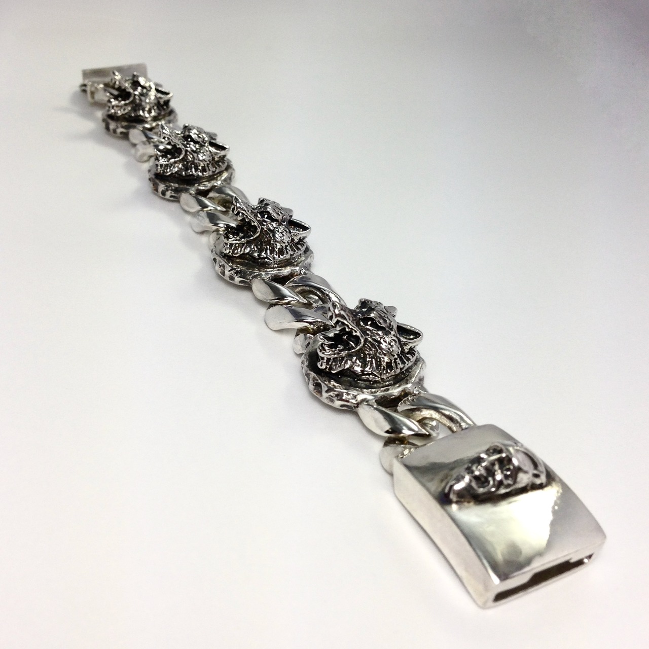 WOLVES CHAIN BRACELET / ウルヴスチェーンブレスレット