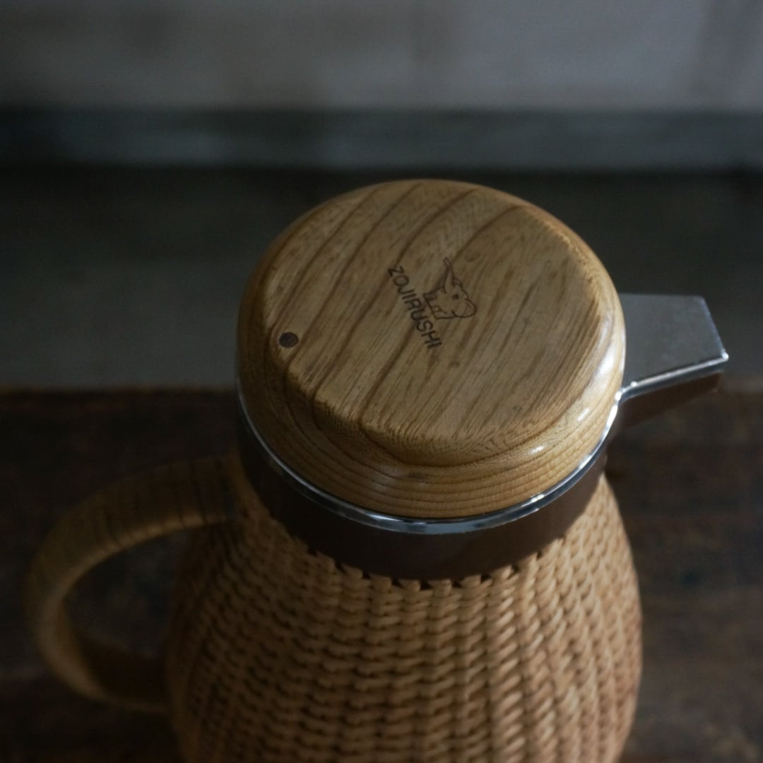 古い国産の魔法瓶