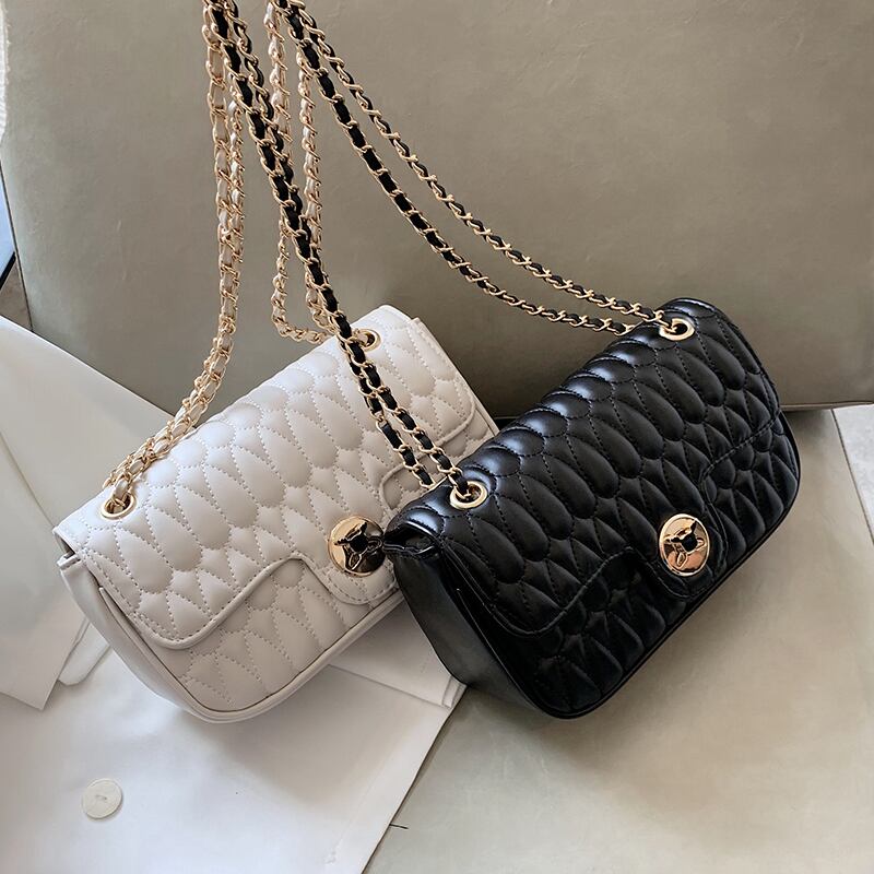 バッグニッチデザイン2020新しいトレンディなサマーネットレッドチェーンメッセンジャーバッグファッションオールマッチレディースモールスクエアバッグ Tiancai_Wing_Bag9803095