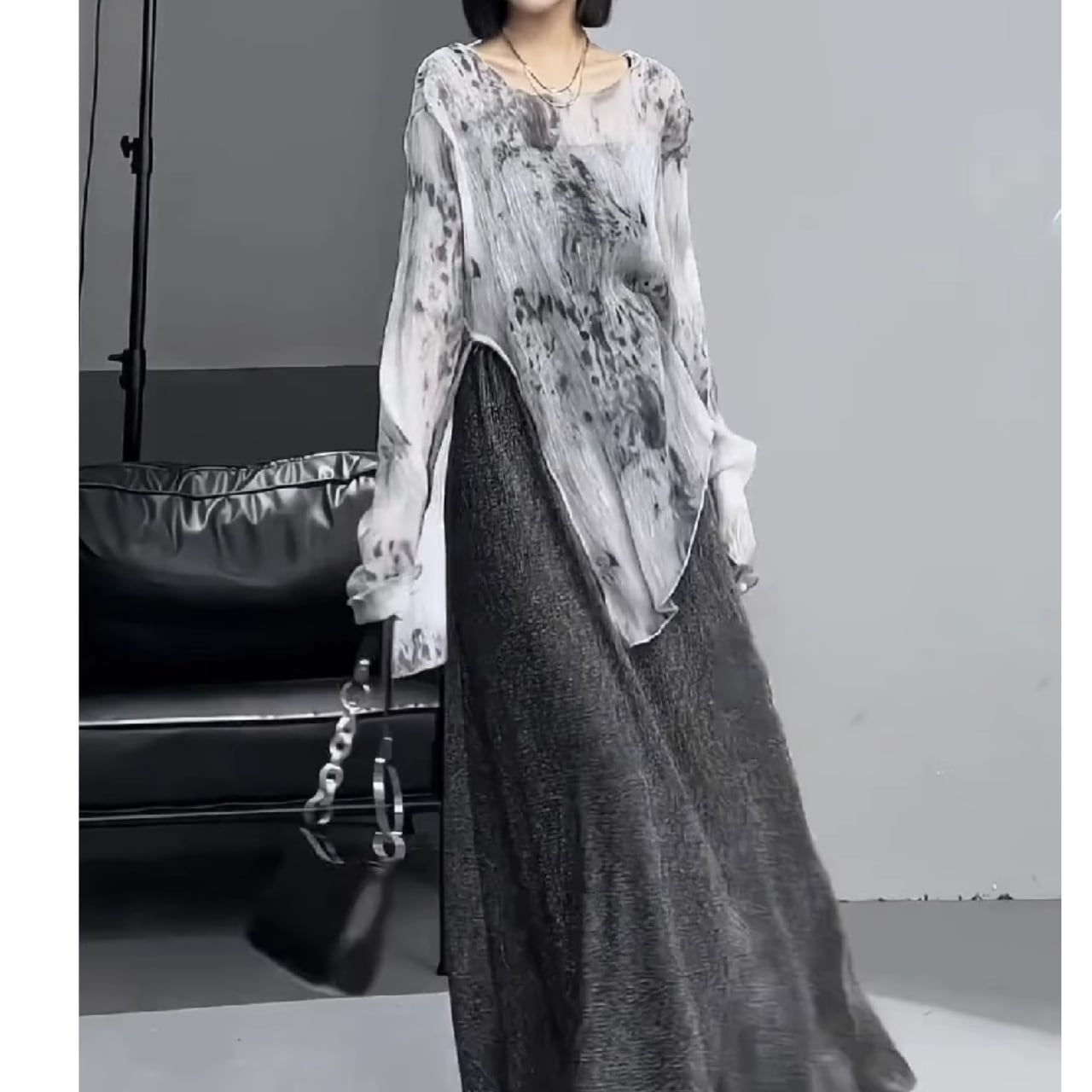 Sheer Material Sleeve Pleated Blouse L00236