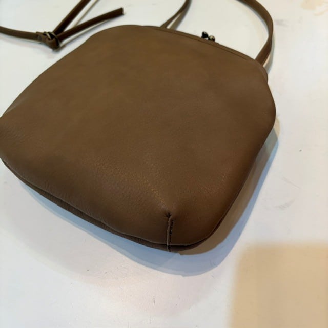 B.stuff がま口ショルダー(大)