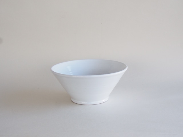 ROMANIA - WHITE BOWL