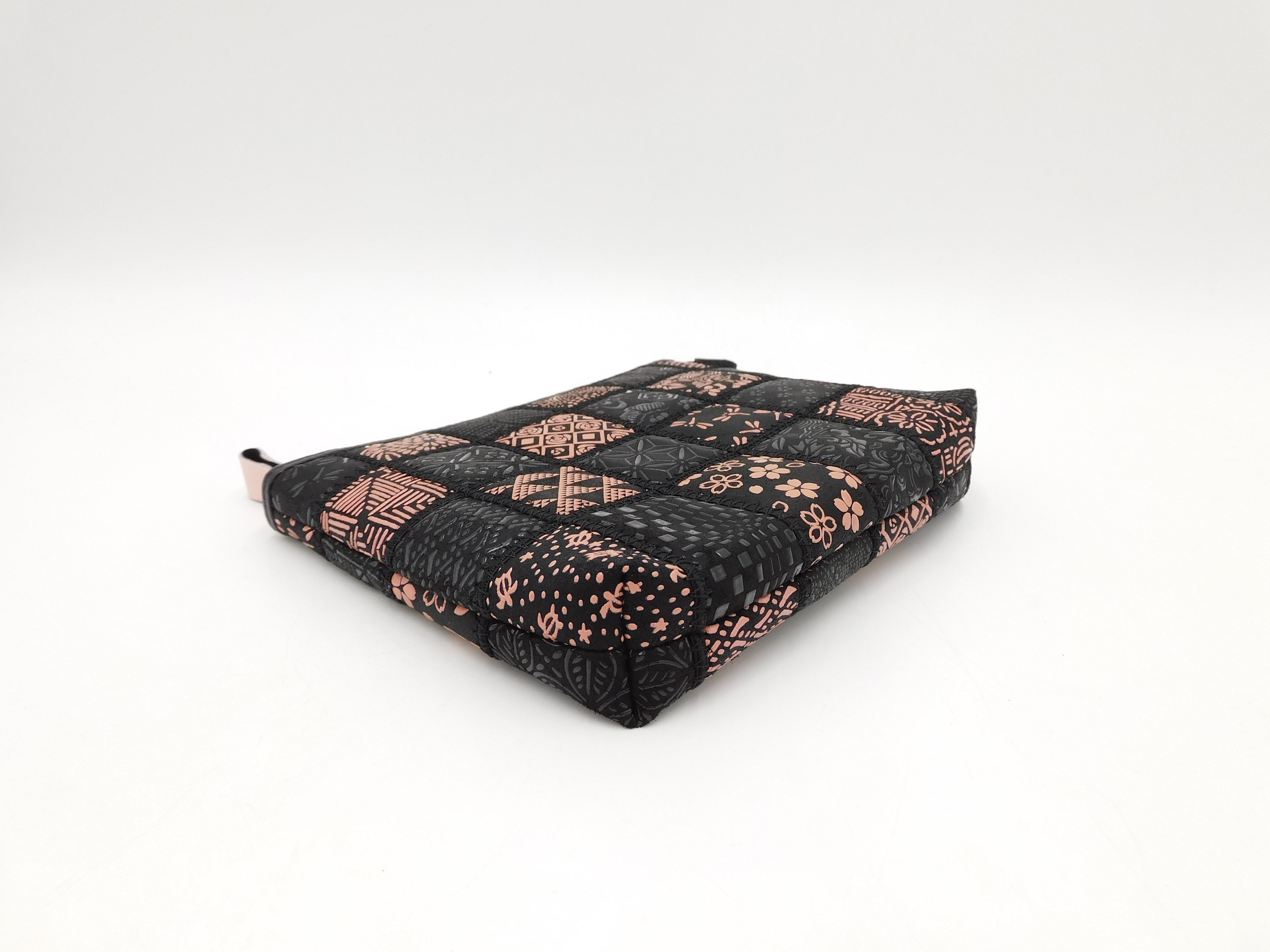 パッチワーク印傳 ポーチ（大）ピンク | 浅草前川印傳｜公式オンライン