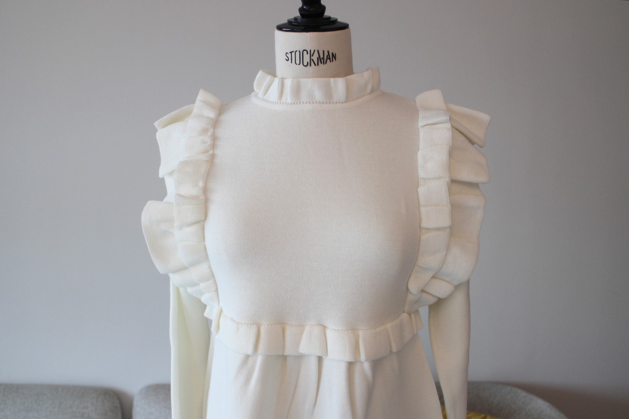 Frill knit dress/White | J.N.Hearts