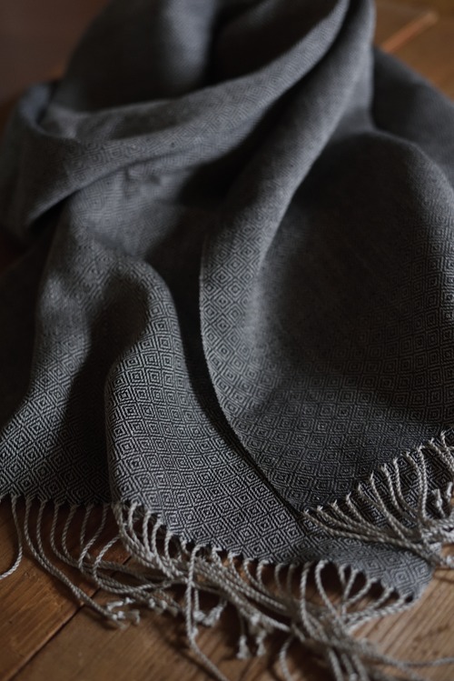 Koriolis Textiles グーズアイ柄リネンショール