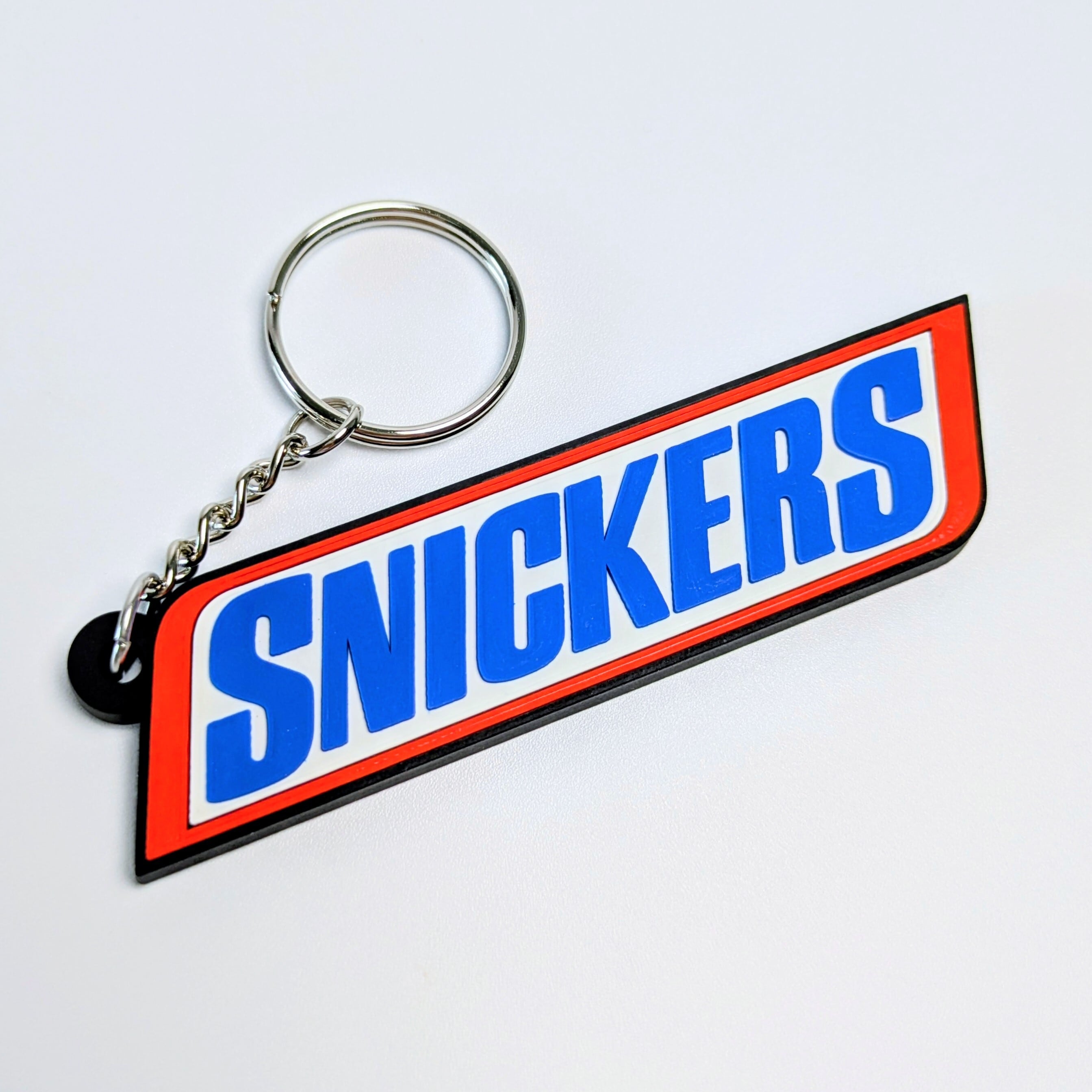 送料無料！ ★ラバーキーホルダー★ 〘649〙【 Snickers ( スニッカーズ ) ロゴ 】 〚アメリカン雑貨 アメトイ〛