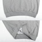 ロゴ紐ベーマークパーカー