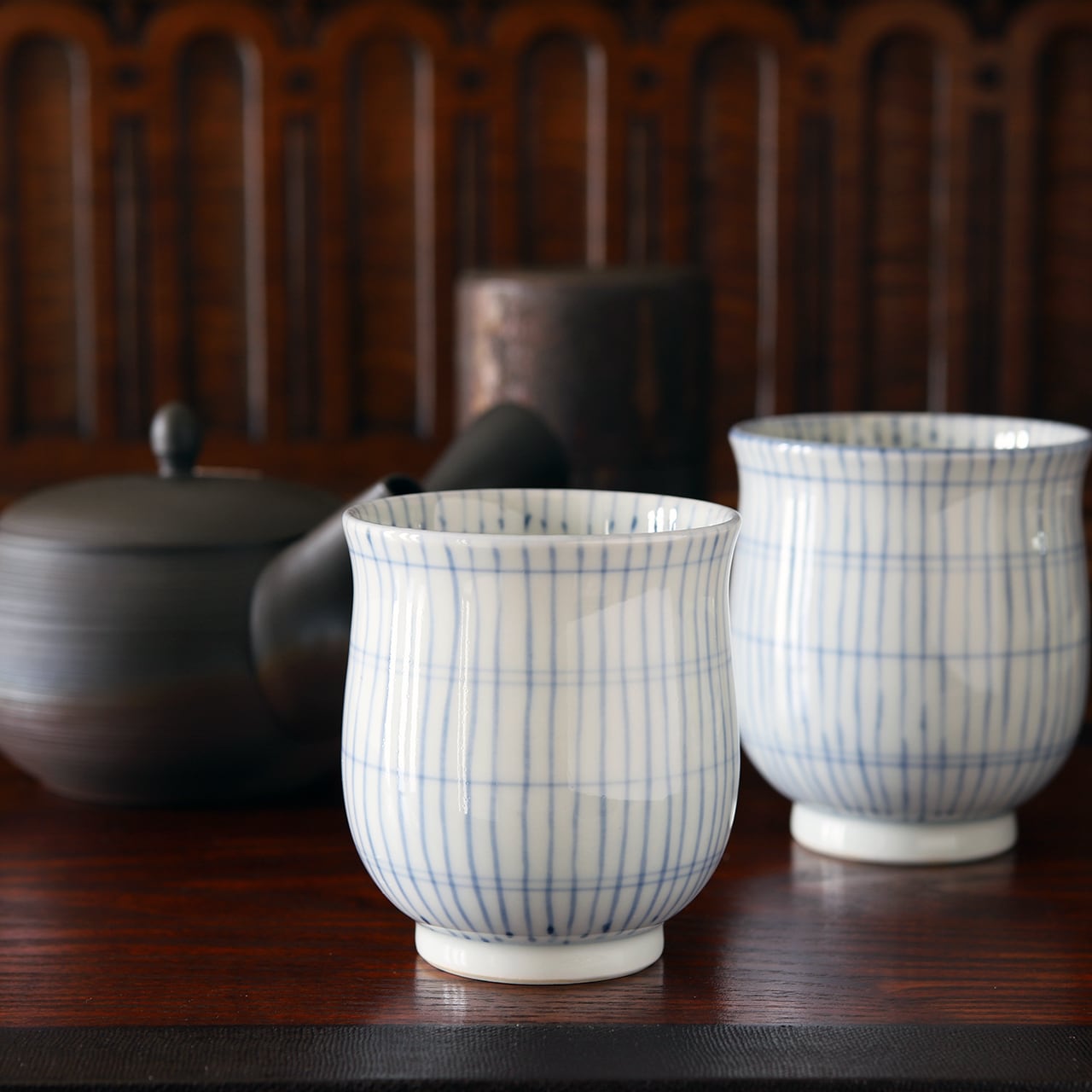 江戸格子 湯呑(大)(小) 作:井手國博・与志郎窯(有田焼)