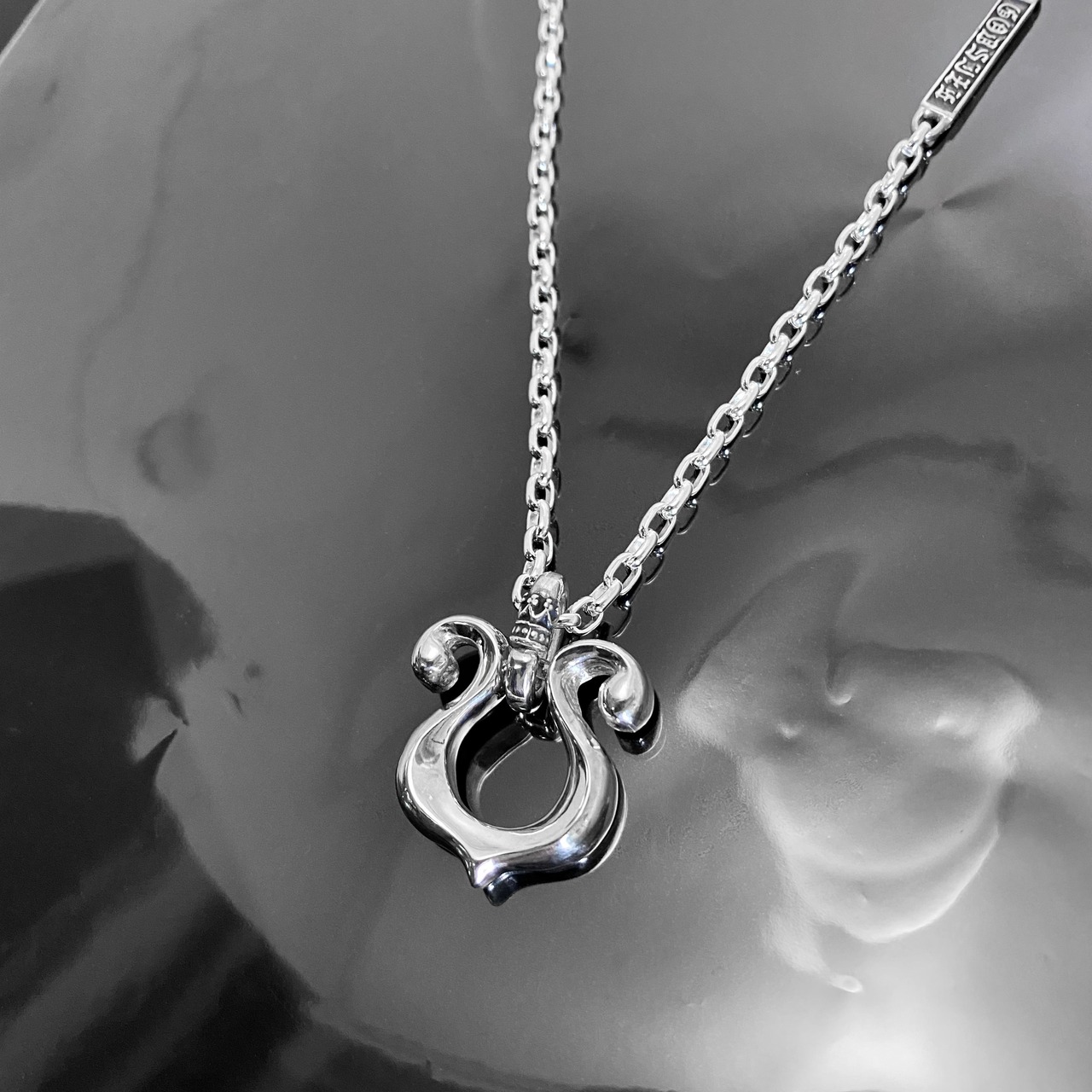 RHYTHMIC HORSESHOE LARGE NECKLACE #1 with GODSIZE® I.D. TAG / リズミックホースシューラージ#1ネックレス ゴッドサイズ® I.D.タグ