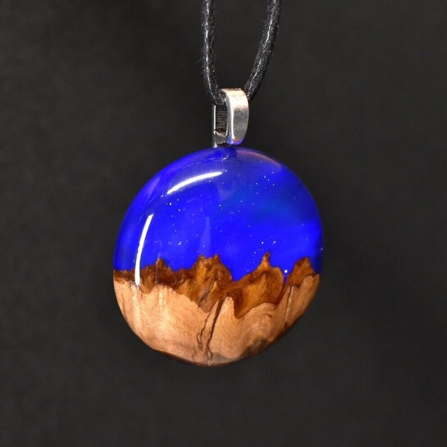 Wood Resin Jewelry ブルーオパライト ラウンドネックレス