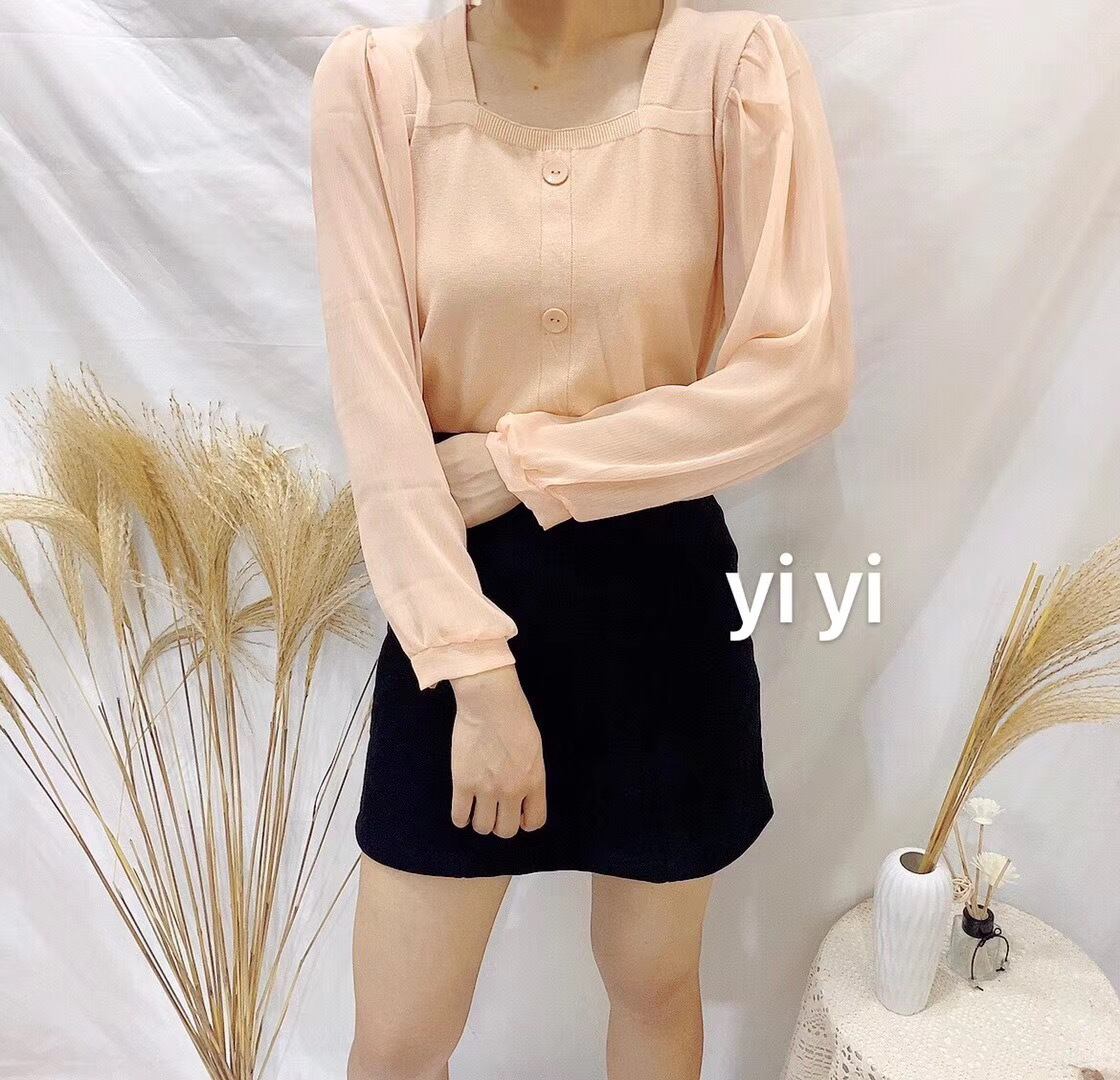 スクエアネックブラウス