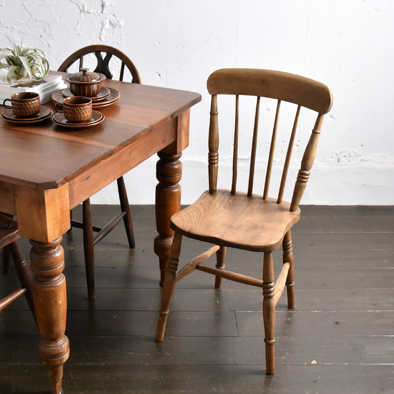 Spindle back Kitchen Chair / キッチンチェア / 2209W-001B | BANSE