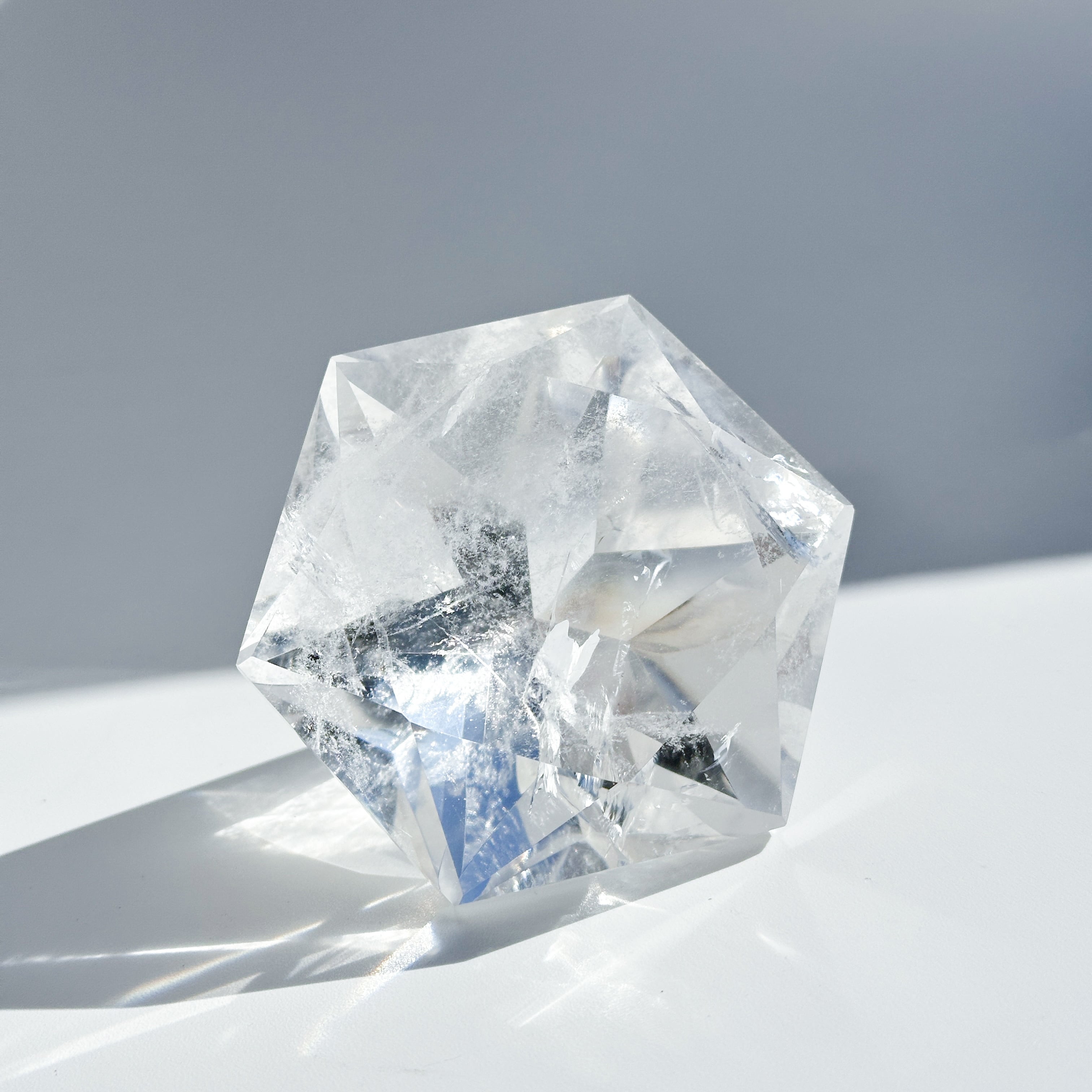 高品質】BIgミナスジェライス産クリアクォーツ ダイヤモンドカット93