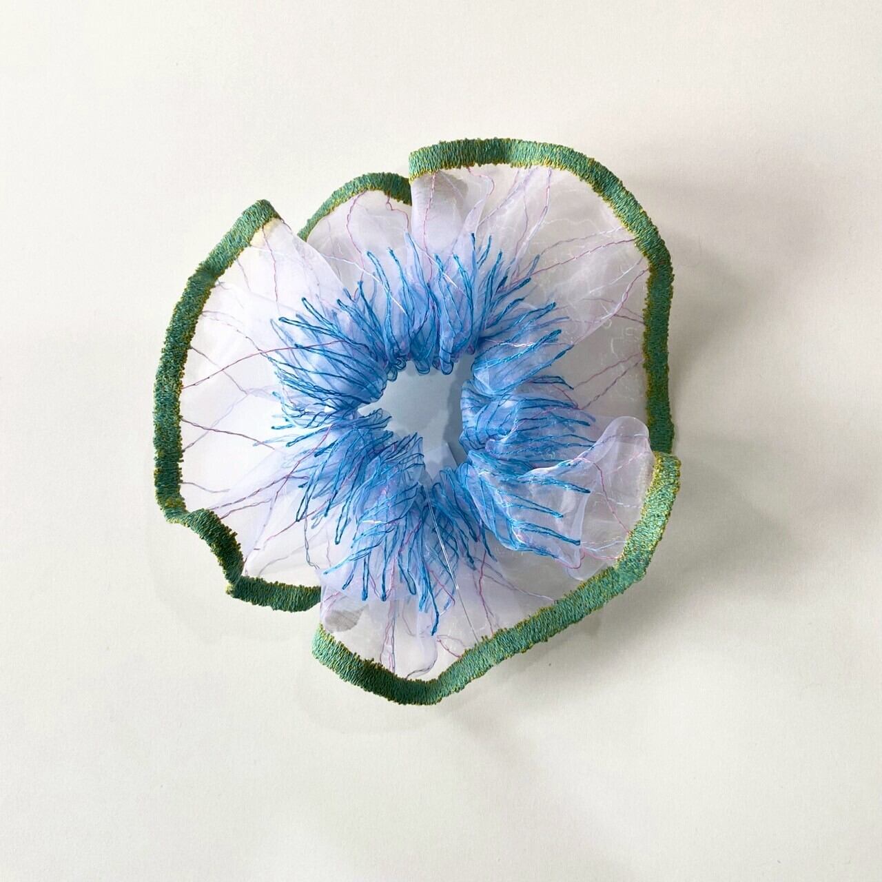 border scrunchie