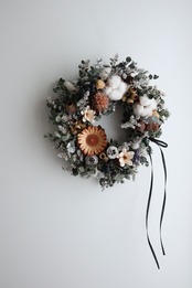 ユーカリと木の実のwreathe