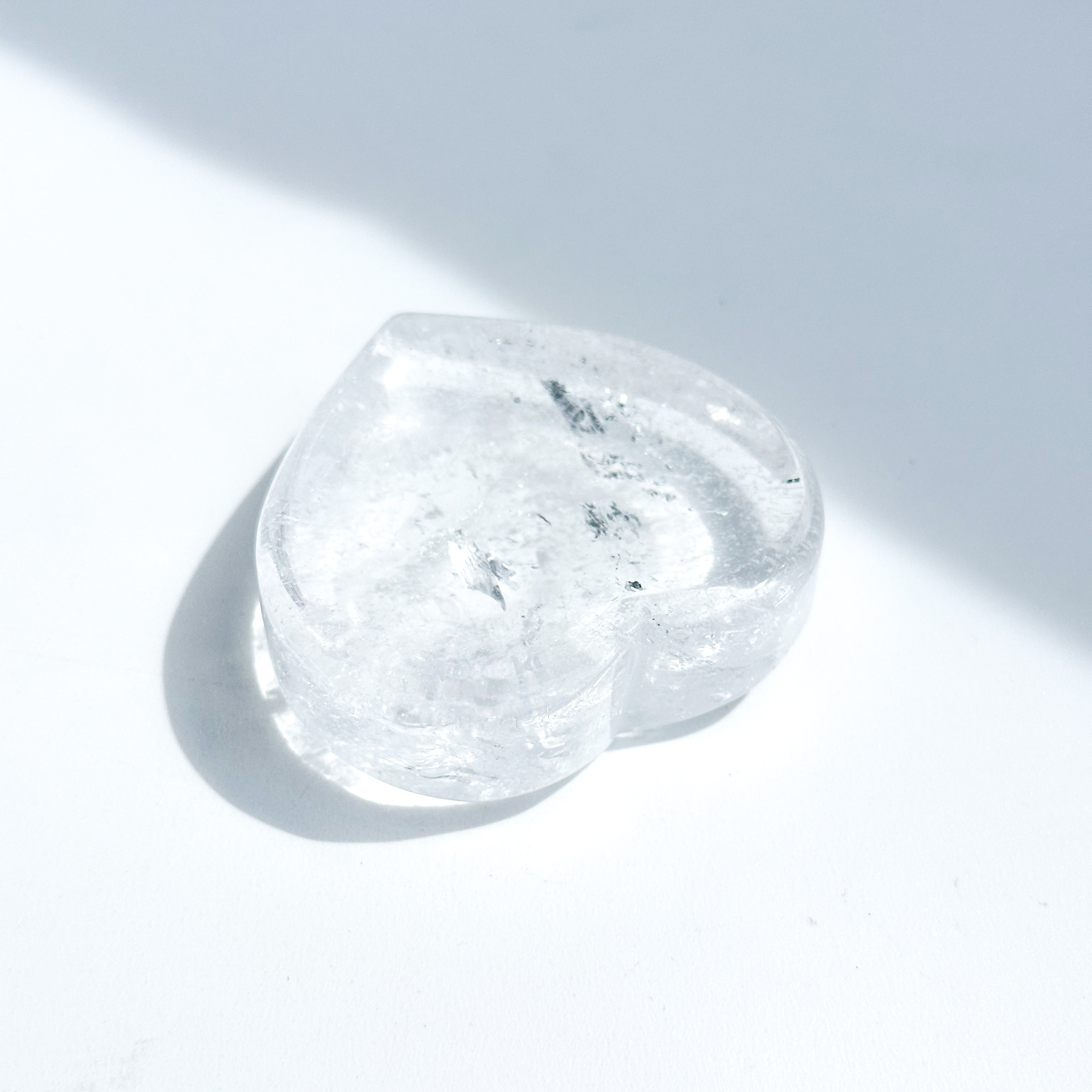 虹◎クリアクォーツハート型のうつわ 32◇ Clear Quartz ◇ 天然石