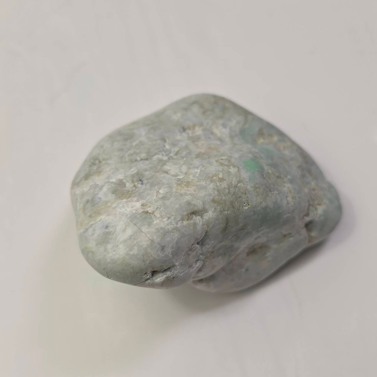 【国産鉱物】糸魚川翡翠　（海石） 糸魚川翡翠:海石 BGU0245 | 糸魚川翡翠工芸家 赤羽可行BASE