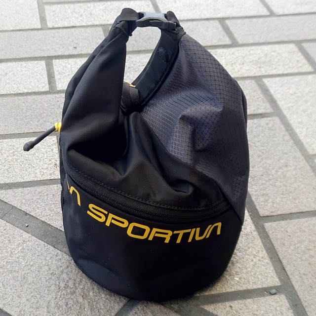 LA SPORTIVA Granite Chalk Pot【チョークバッグ】