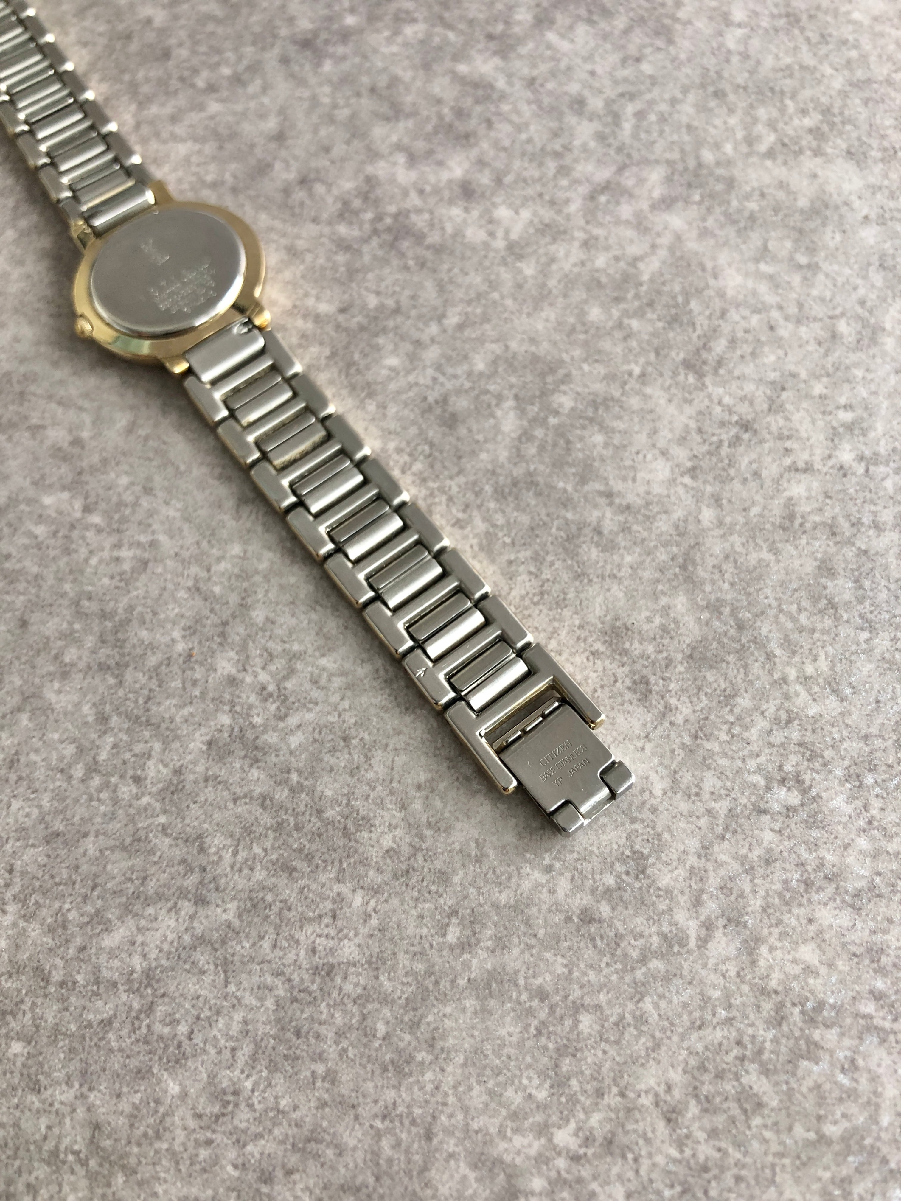 Yves Saint Laurent イヴ・サンローラン 腕時計 ゴールド ステンレス