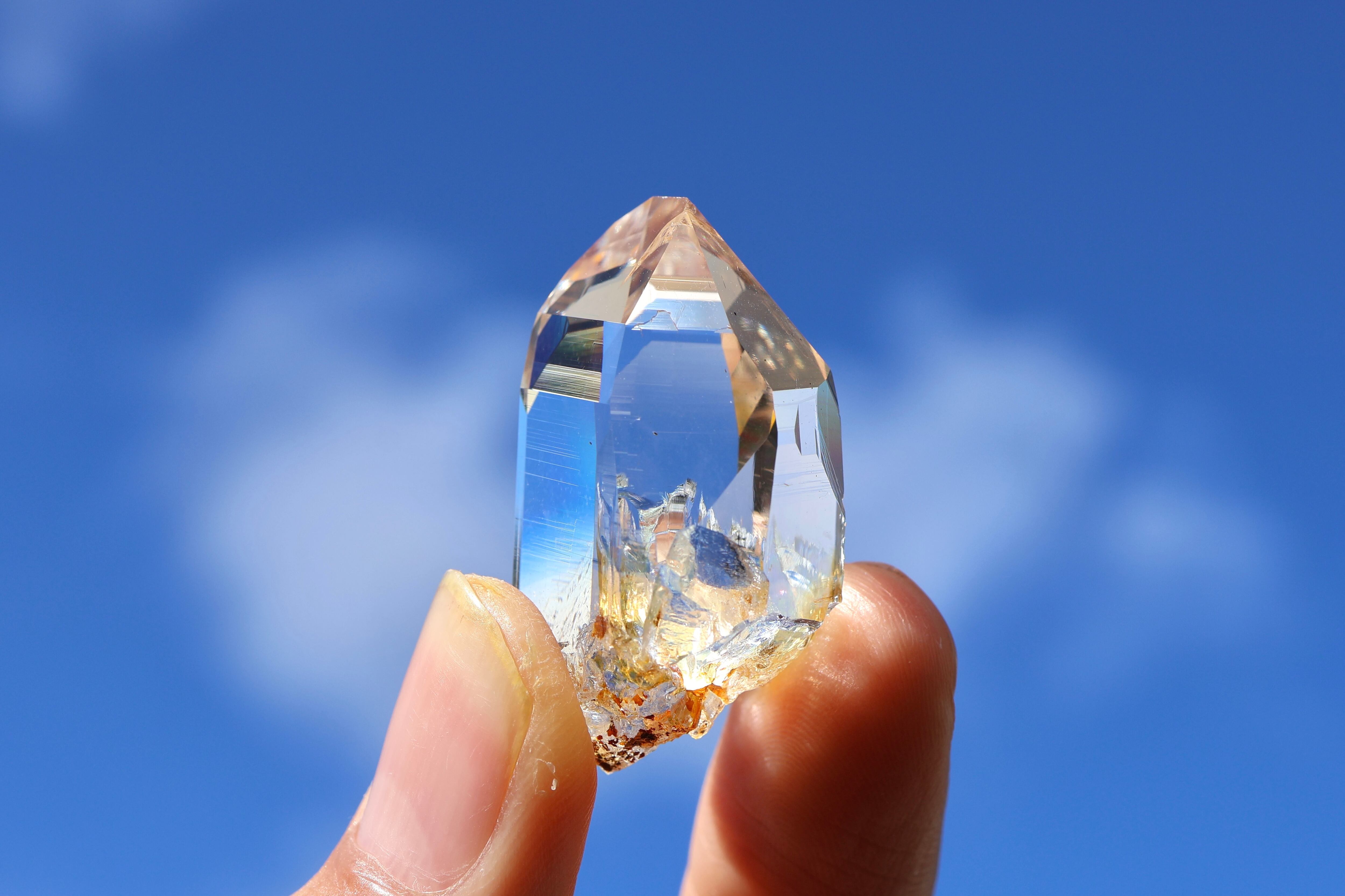 虹入り☆DTヒマラヤ水晶／211g／ガネーシュヒマール産 ヒマラヤ水晶 ガネーシュヒマール産 | 石垣島の夜光貝