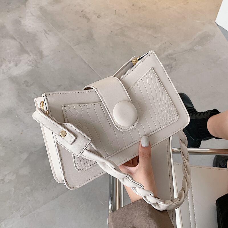 センスの女性の小さなバッグ女性2020新しいトレンディなファッションワイルドインシングルショルダー脇バッグネット赤メッセンジャーバッグ Tiancai_Wing_Bag81872716200