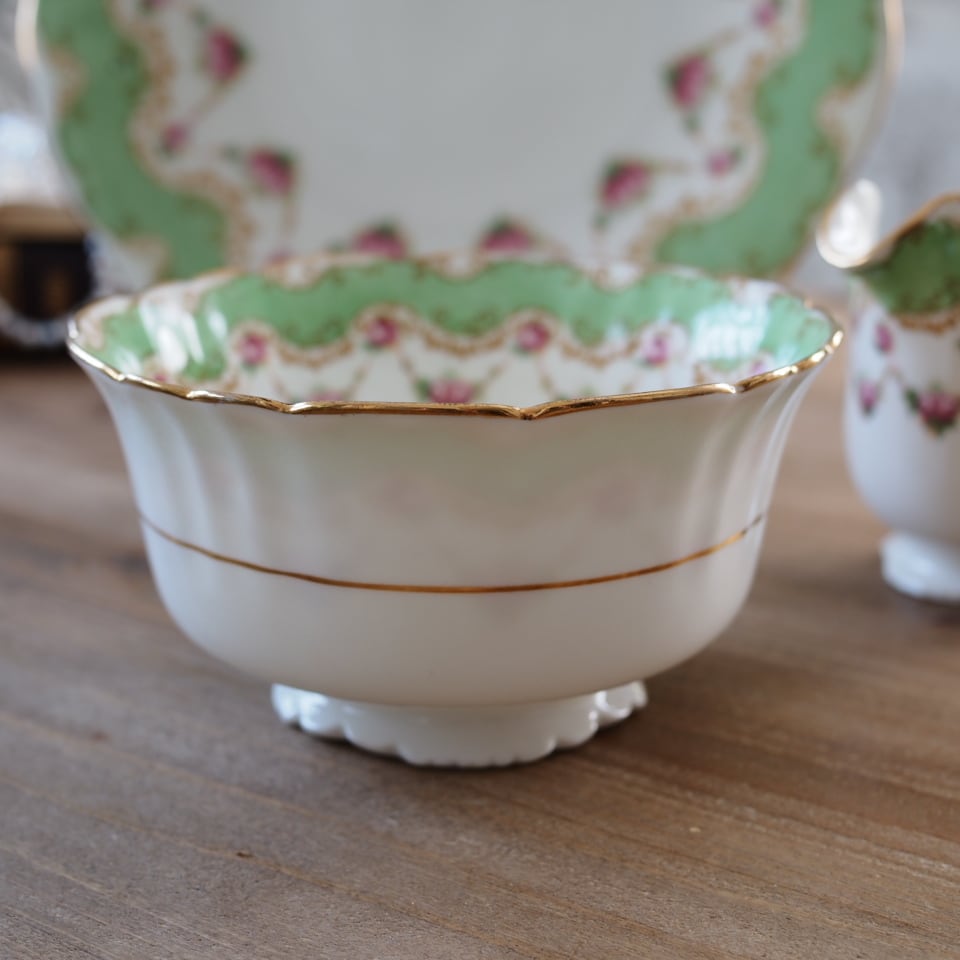 英国ロイヤルドルトン グリーン＆ローズガーランドティーサービス3点