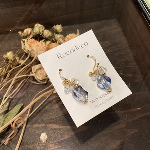 Rocodeco:青色のビーズのピアス