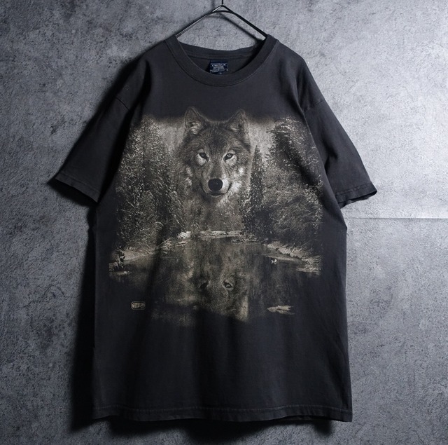 Black Faded Wolf Reflection Print Design T-Shirt