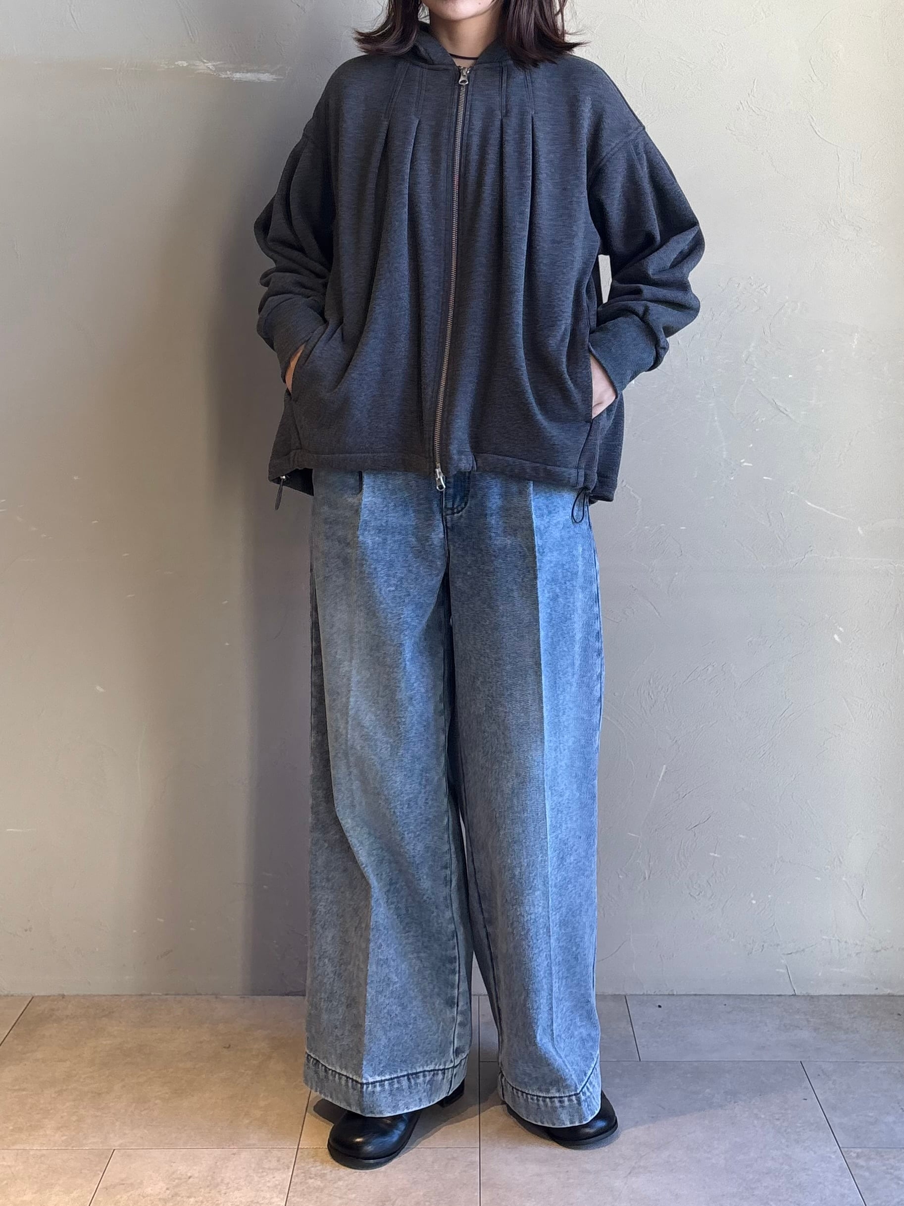 新品 ★FONTANA GRANDE /フォンタナグランデ ◎パーカー　38 FONTANA GRANDE 】裏起毛タックデザインジップパーカー | valance 福井