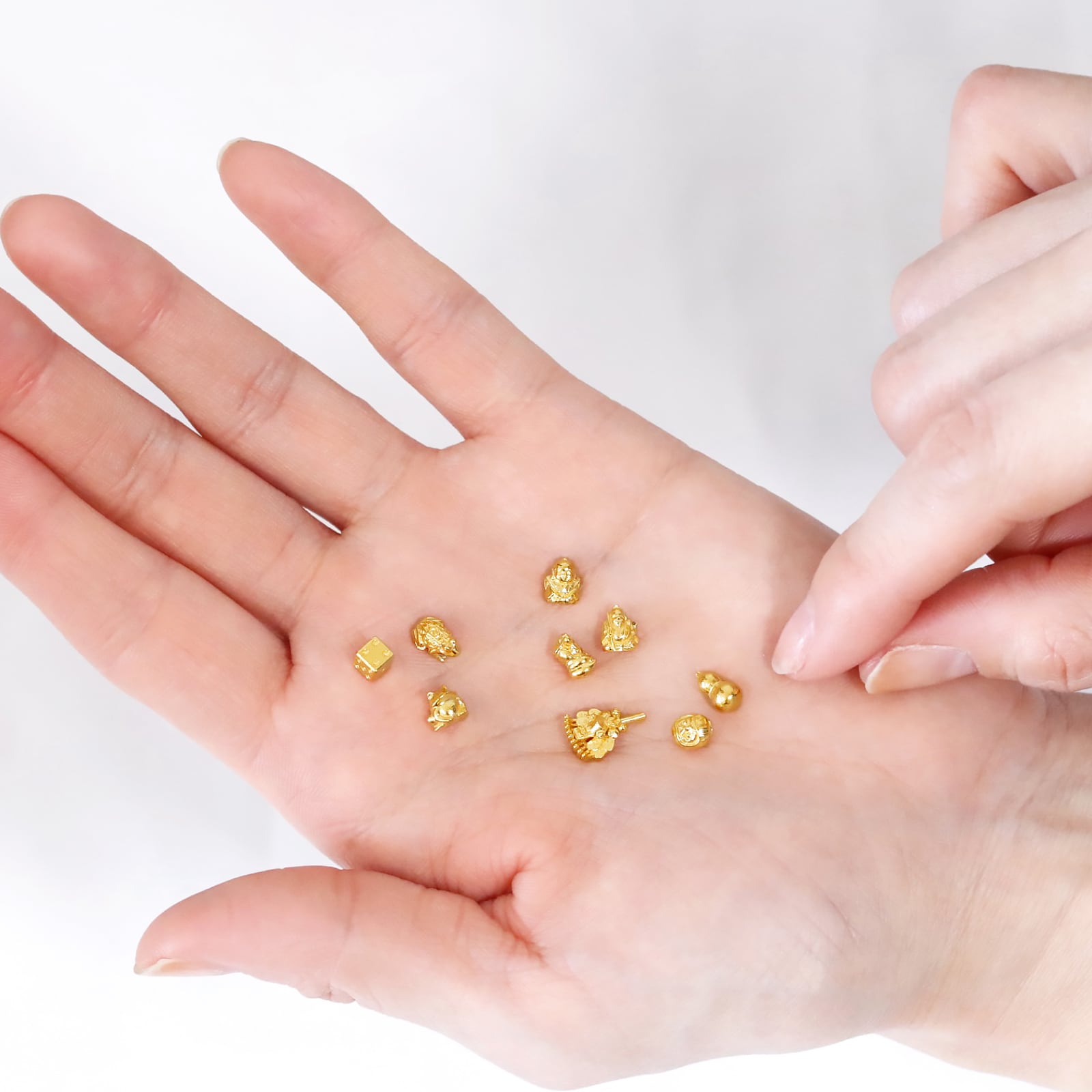 純金の大黒様 ② 約1g 指先サイズの芸術品 JUNGOLD【RNP01240