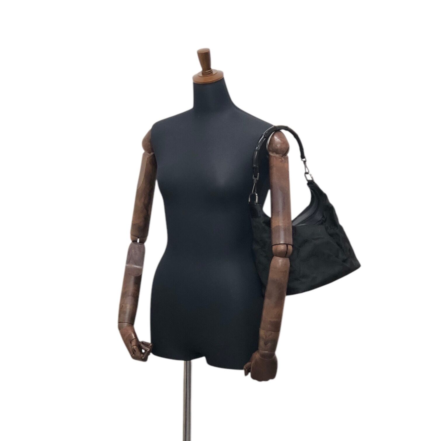 GUCCI グッチ  GGキャンバス ショルダーバッグ ブラック バンブー ナイロン レザー  ifi8dz GUCCI グッチ GGキャンバス ショルダーバッグ ブラック バンブー