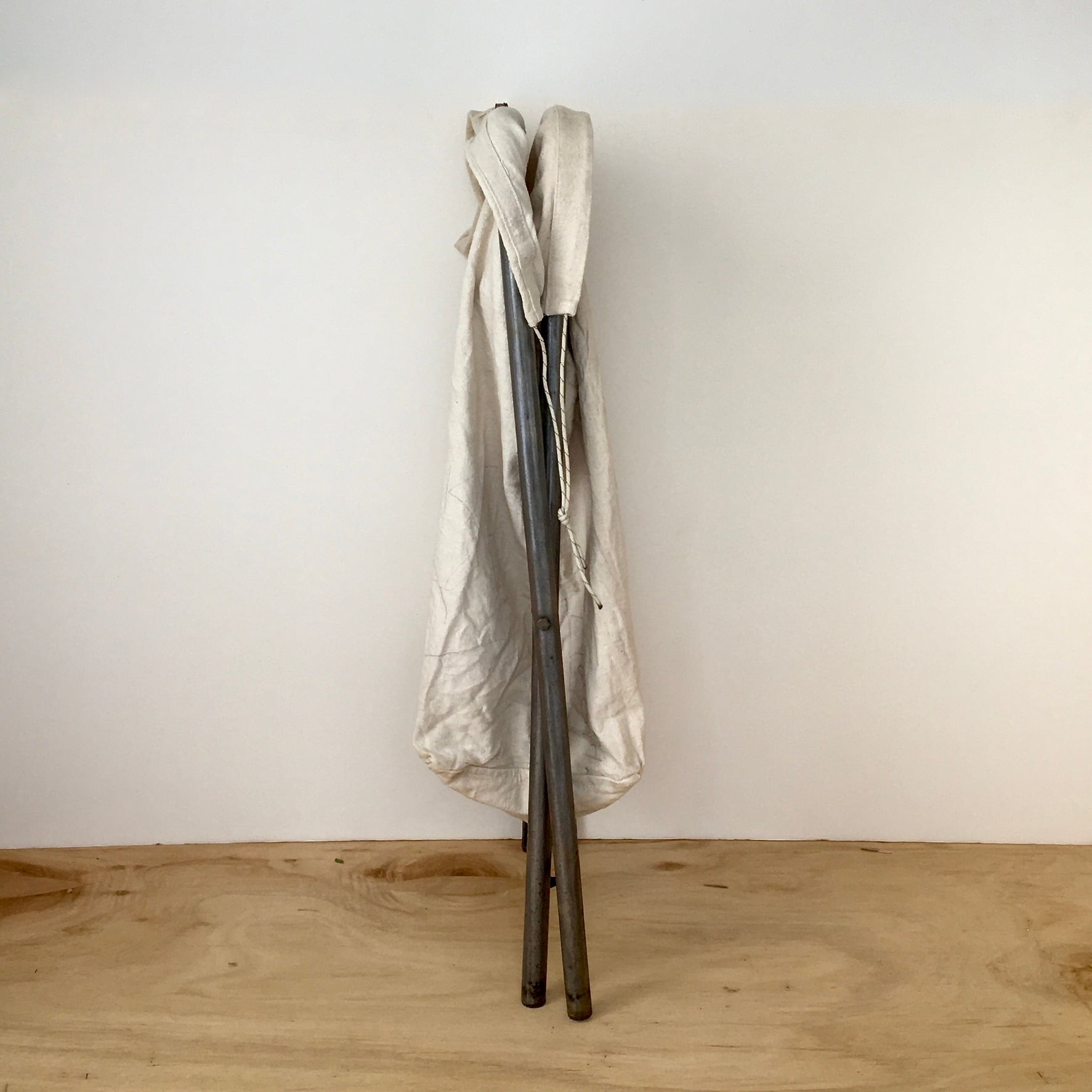 Vintage Folding Laundry Hamper(PUEBCO)|ランドリー Vintage Folding Laundry Hamper(PUEBCO)|ランドリー