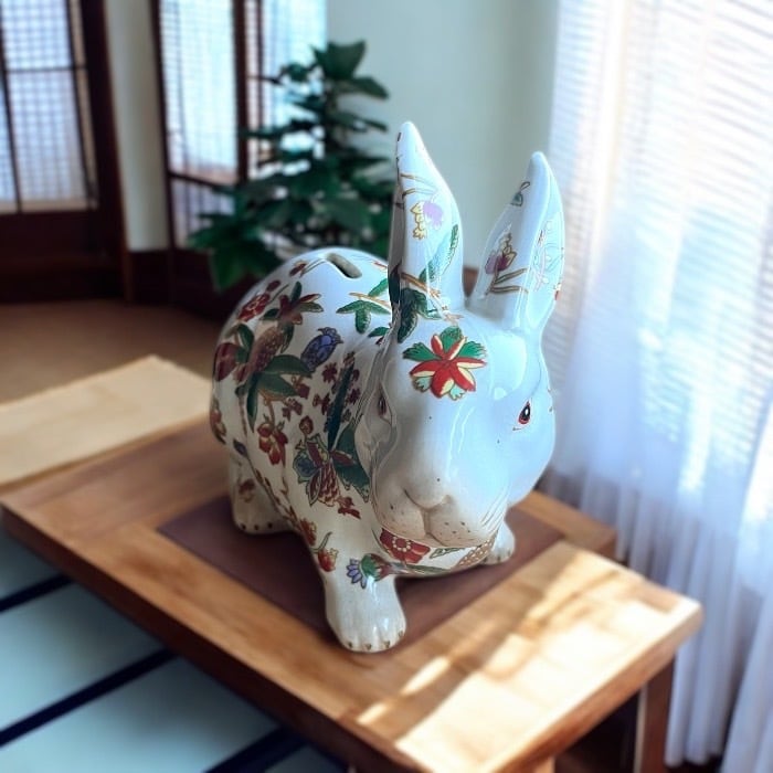 手描き陶器 貯金箱 うさぎ 大 赤絵 兎 ウサギ 上品 シンプル 高級感