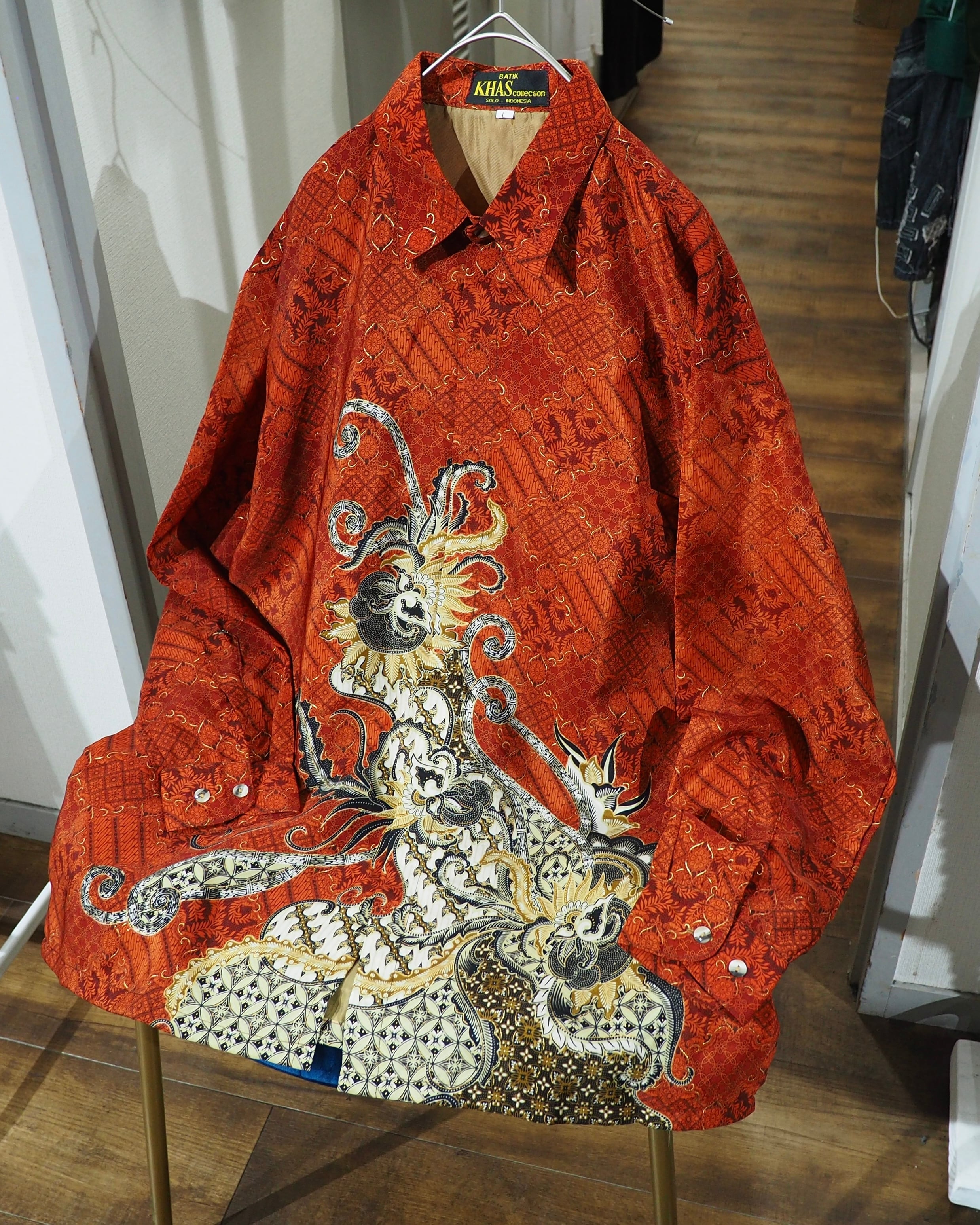 " 絢爛 " Beautiful Oriental Batik Flower Pattern Vintage Drape Loose Shirt