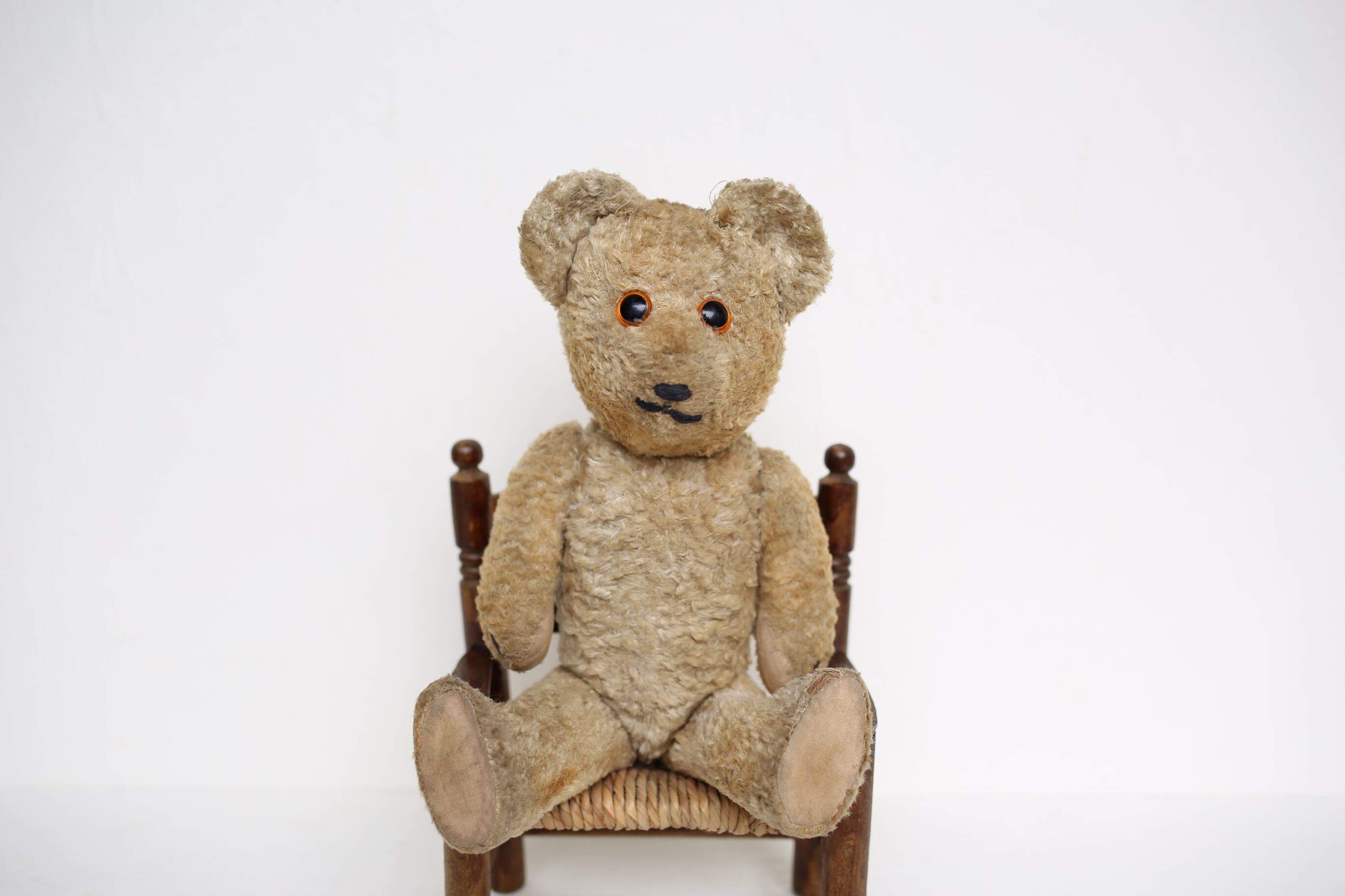 フランス アンティーク ヴィンテージ 大きな瞳と耳がチャームポイントのテディベア N-03283