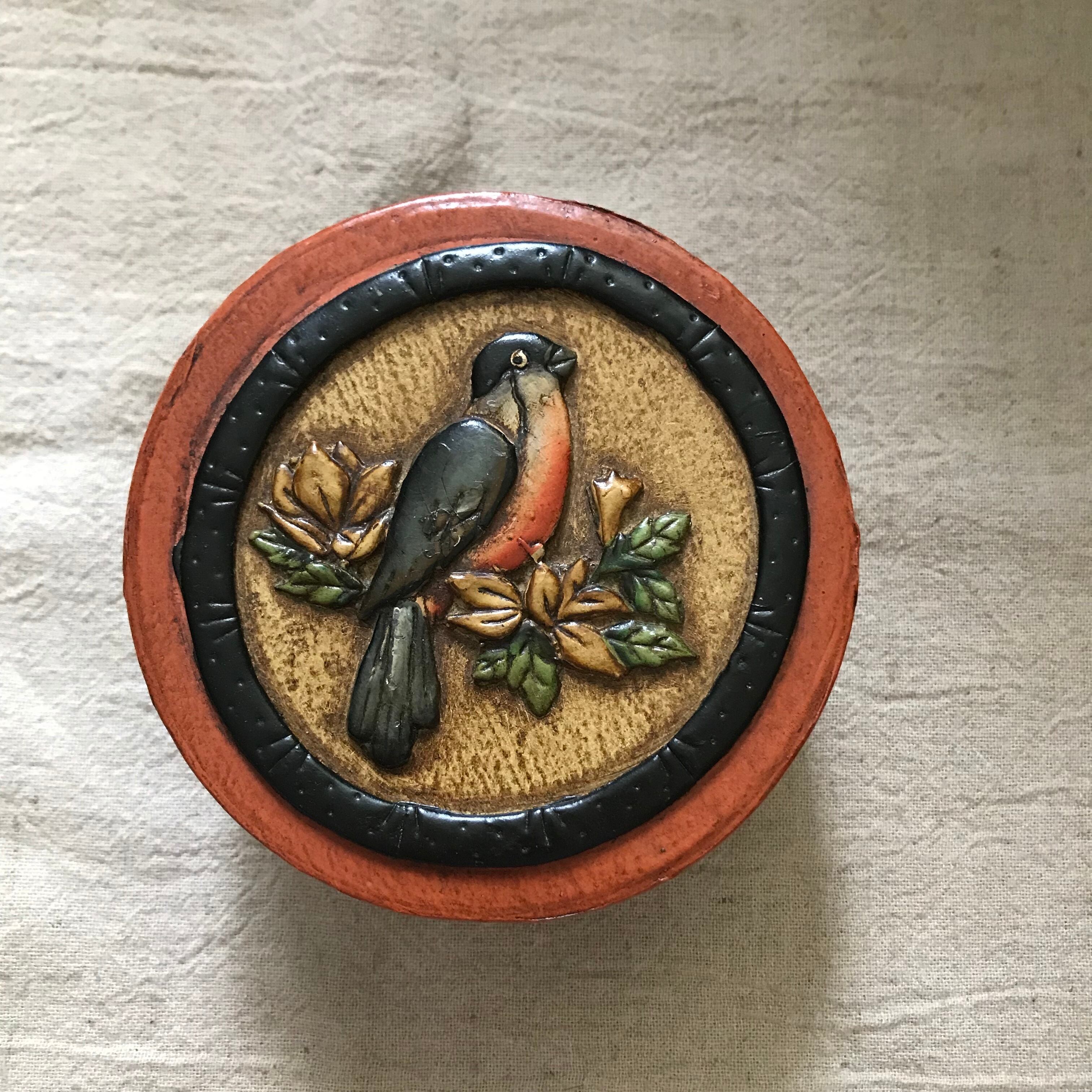 鳥のいれもの大きめ