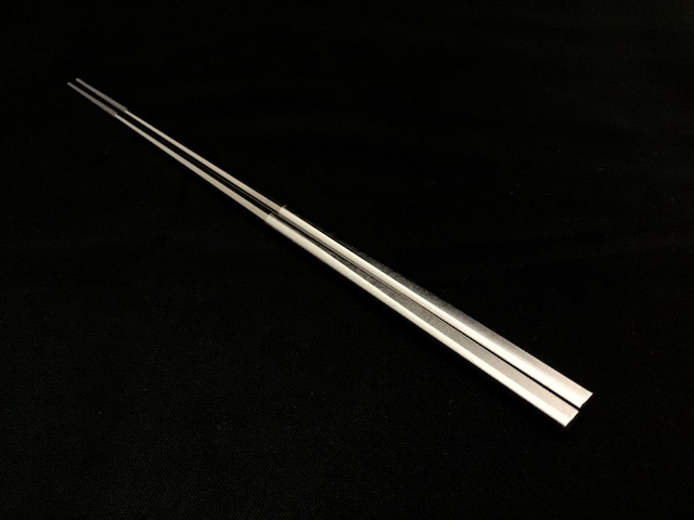 日本製　チタン箸（プラチナ箔）【桐箱入り】【贈り物に最適】/ Titanium Solid Chopsticks