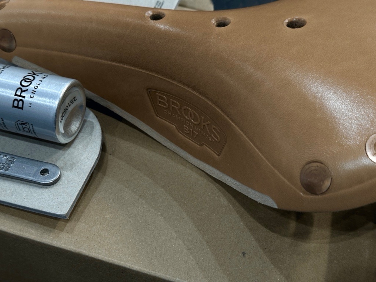 BROOKS B17 UTMOST