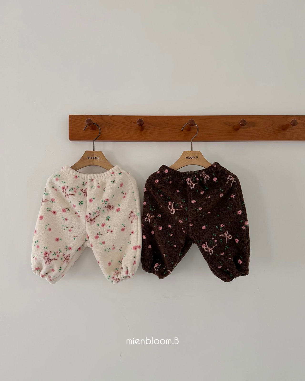mien bloom B［取寄］flower jogger pants 26winter