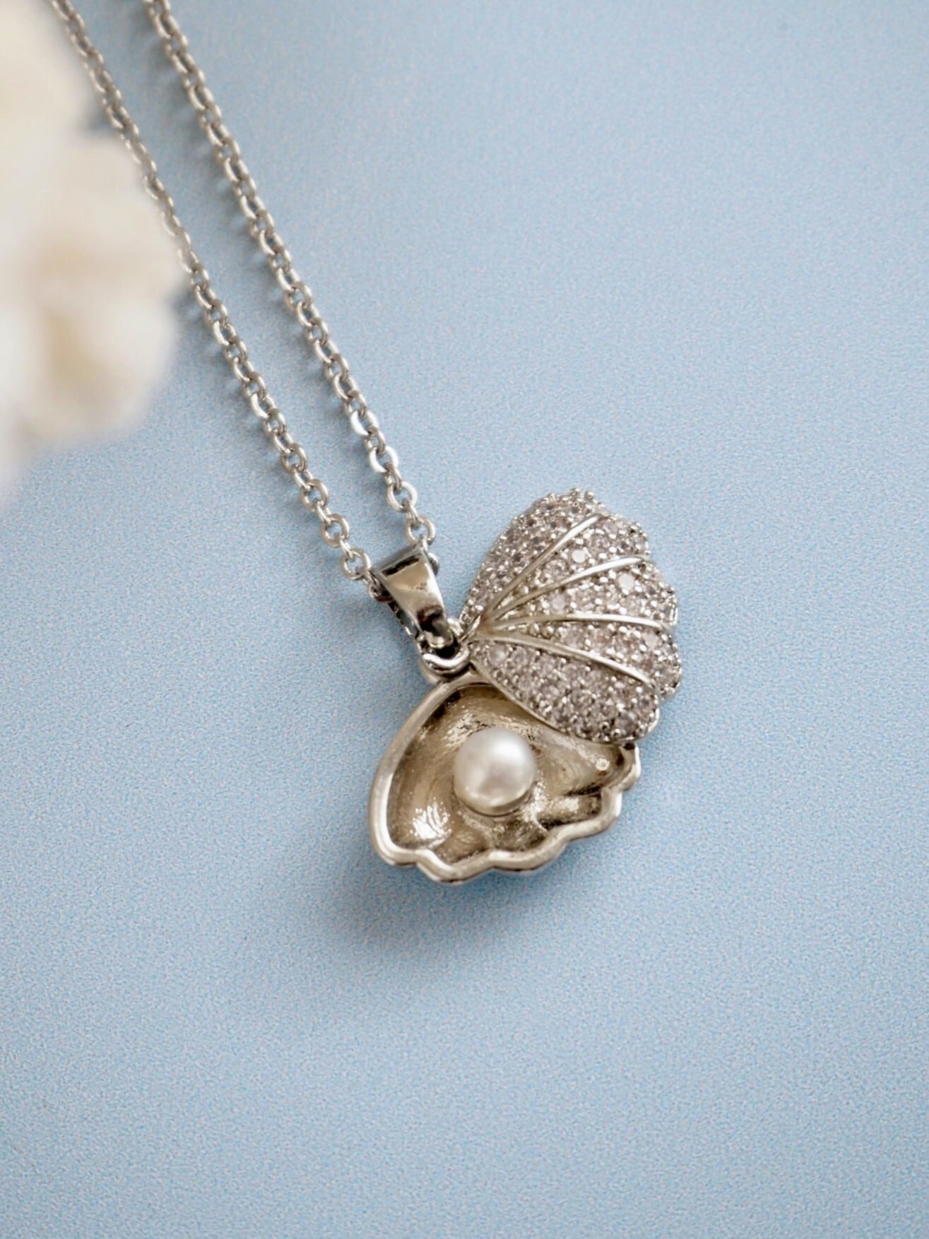 ペンダント　ネックレス　淡水パール　真珠　月　ムーン　シェル　貝　可愛い ペンダントネックレス淡水パール真珠月ムーンシェル貝可愛い