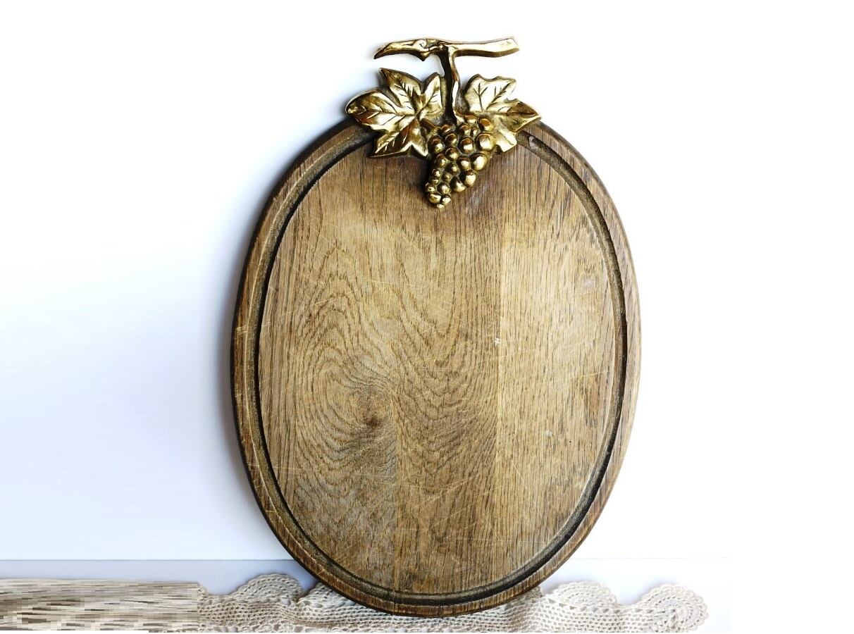 ドイツヴィンテージ カッティングボード 真鍮葡萄飾り