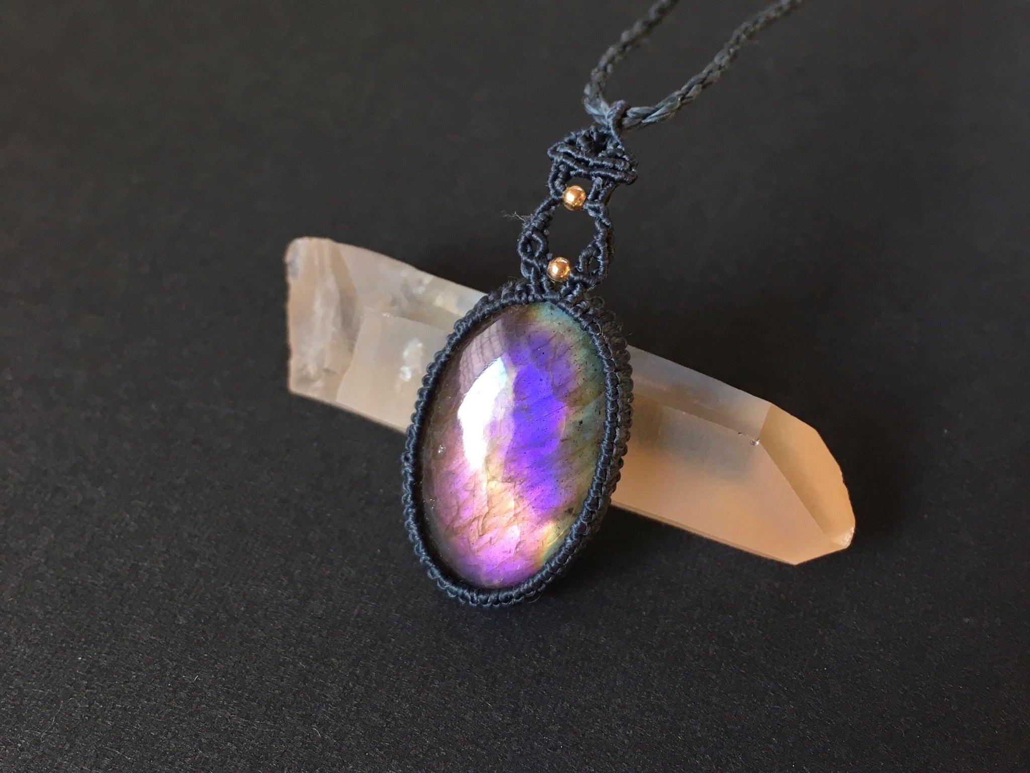 ラブラドライト macrame necklace