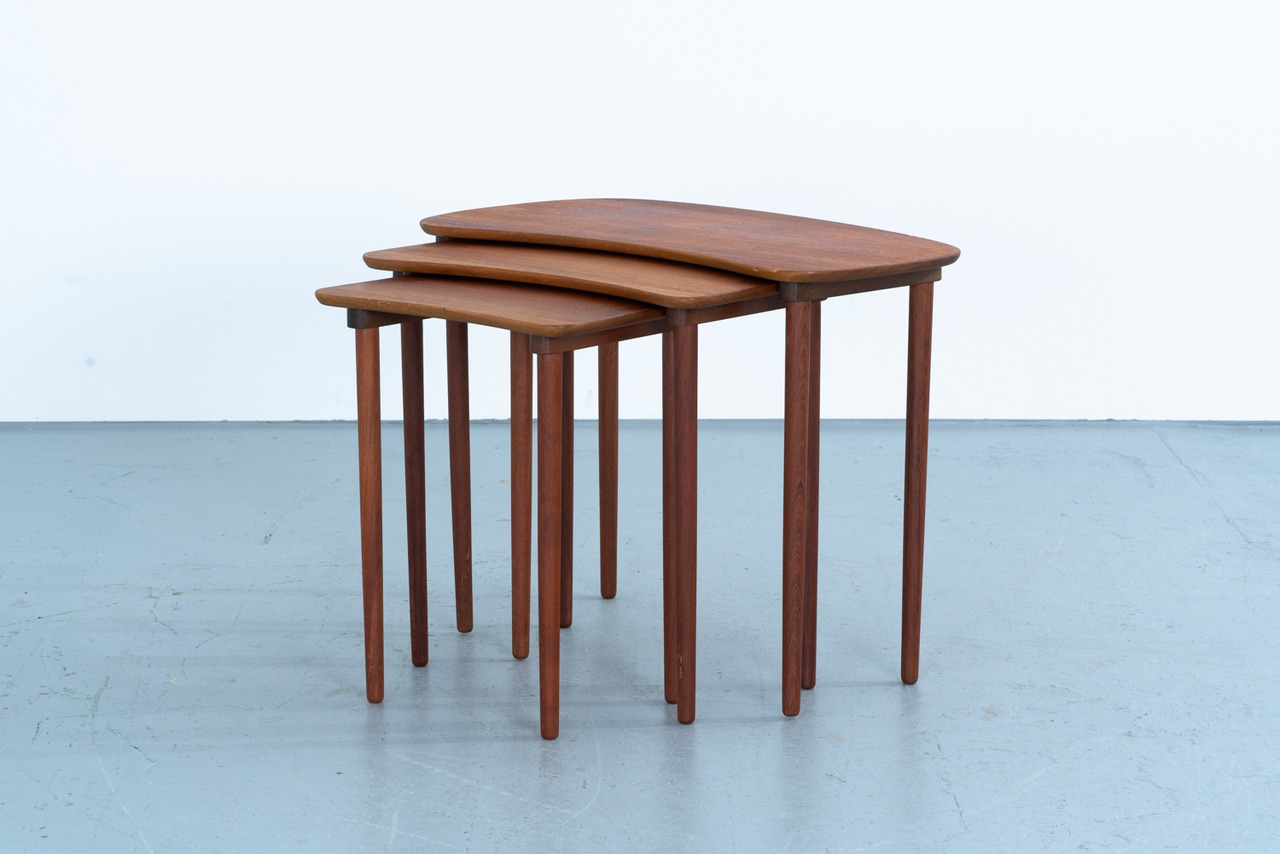 【as it is】Nest Table