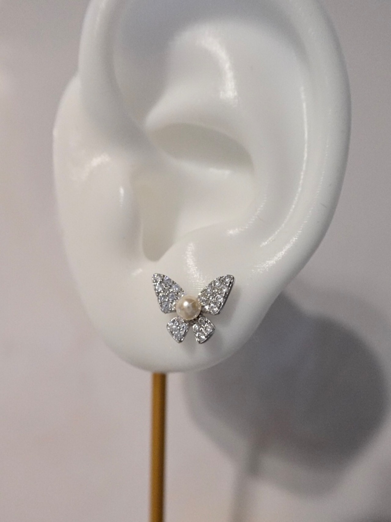 chocho Pearl bijou pierce