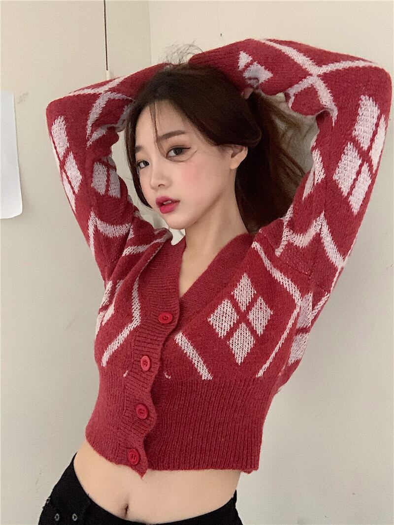 ニットセーター レディースショートスリムVネックトップス オータムウィンターレッドスタンダードスタイルカーディガンジャケット レトロ 秋物 冬物 ブラックストロベリース24608229724
